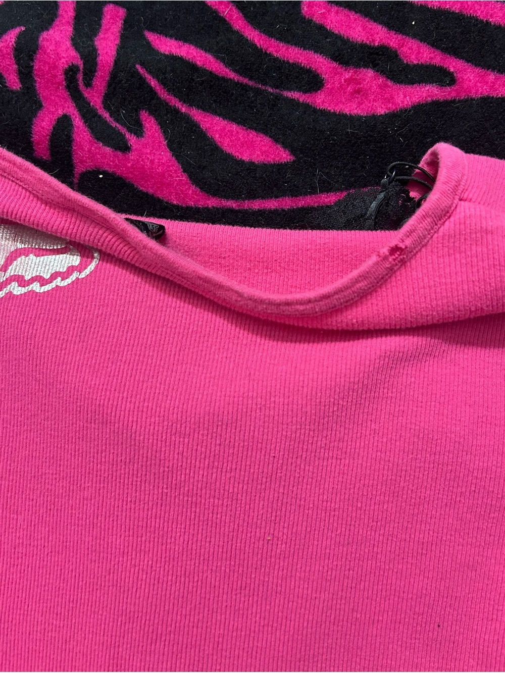 Grail Y2K Vintage 2000s Fox Racing Pink Thermal Henley - Picture 3 of 3